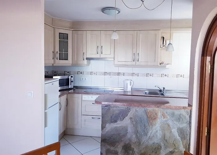 Apartamento De Dos Habitaciones Con Vistas Al Mar